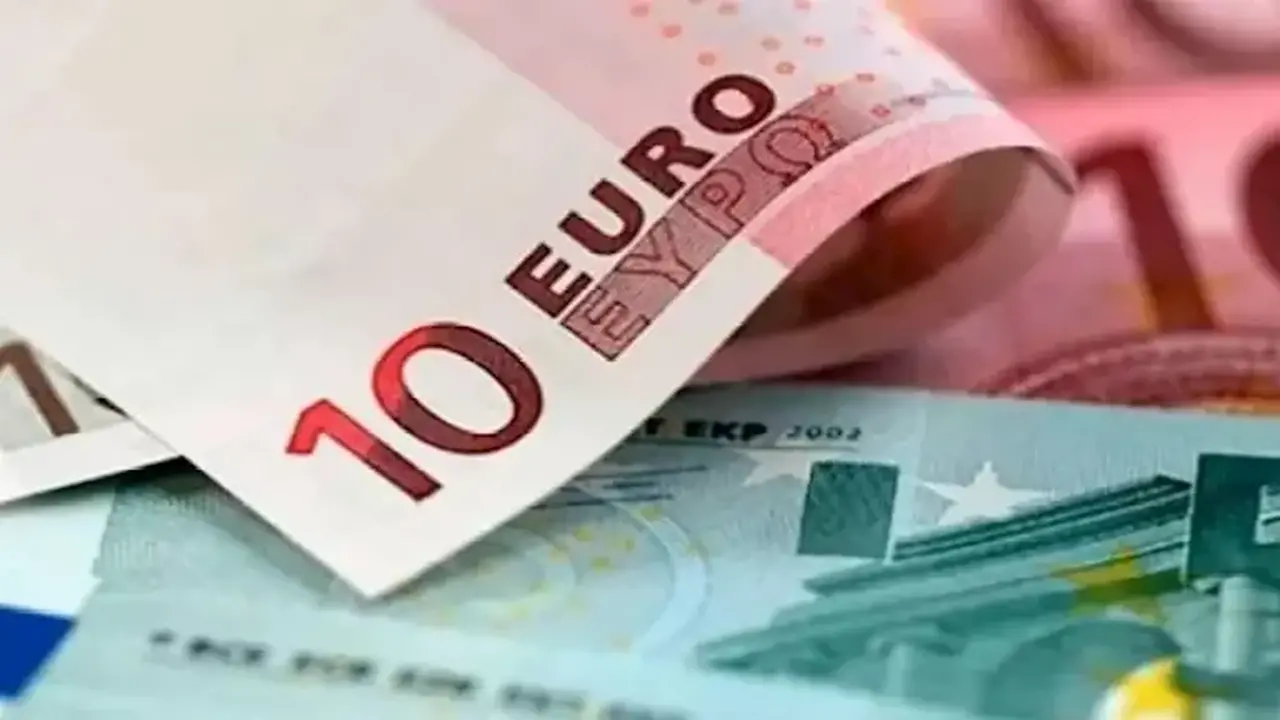 تراجع سعر اليورو مقابل الجنيه في 5 بنوك مصرية اليوم 11-3-2026